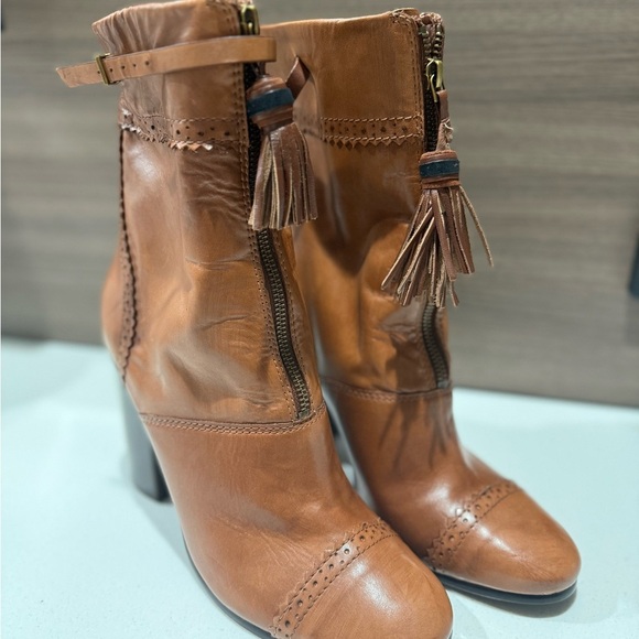 New Tory Burch Huxley Brown Leather Boots - Picture 2 of 7